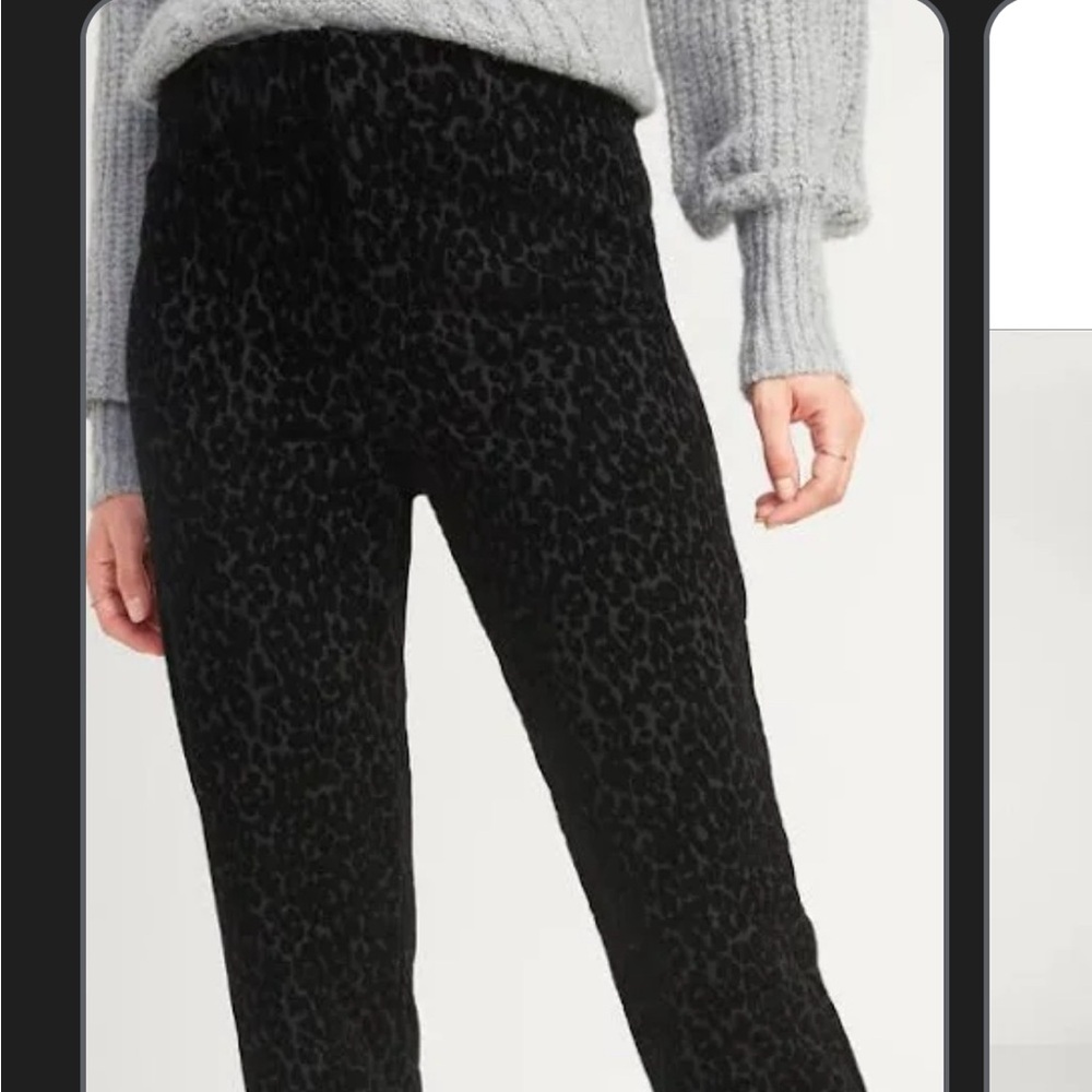 Old navy flocked velvet, leopard print, high-rise, black pixie pant size 18